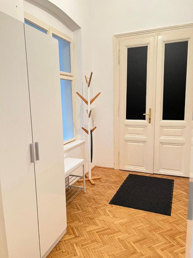 Alpa 2 In Rochusmarkt * Wien