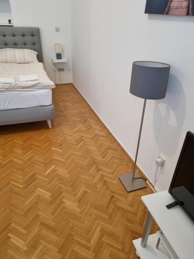 Alpa 2 In Rochusmarkt * Wien